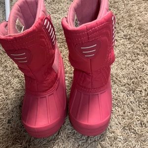 Girls snow boots